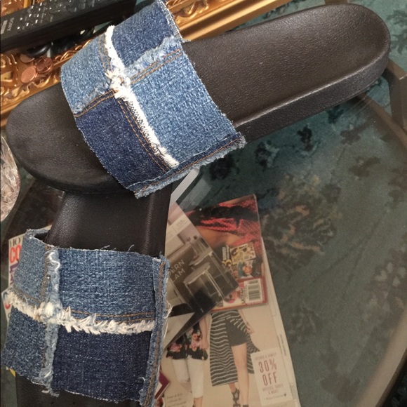 Customize Denim Slides - Picture 4 of 5